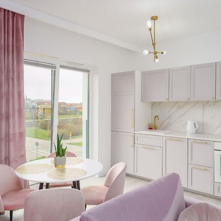 Fredry 2 Apartament Liliowy Lägenhet Kołobrzeg Exteriör bild