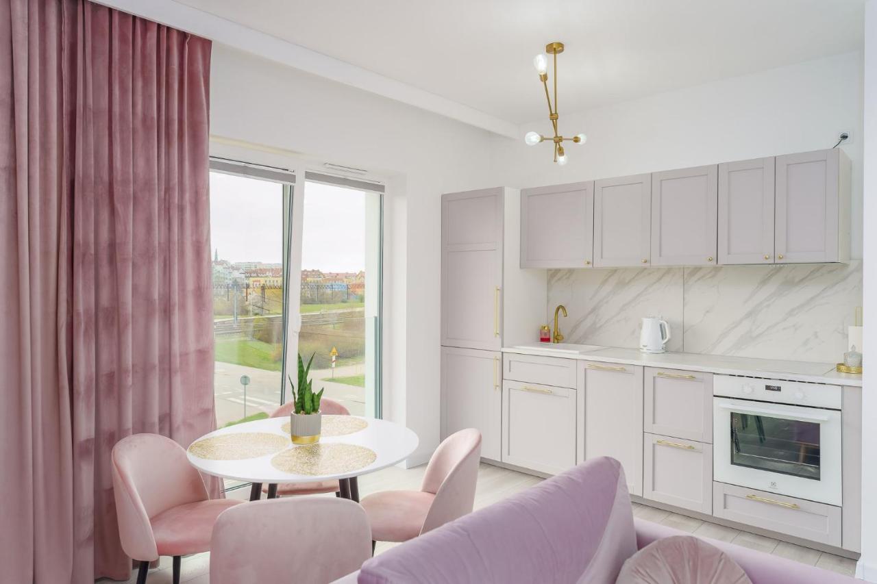 Fredry 2 Apartament Liliowy Lägenhet Kołobrzeg Exteriör bild